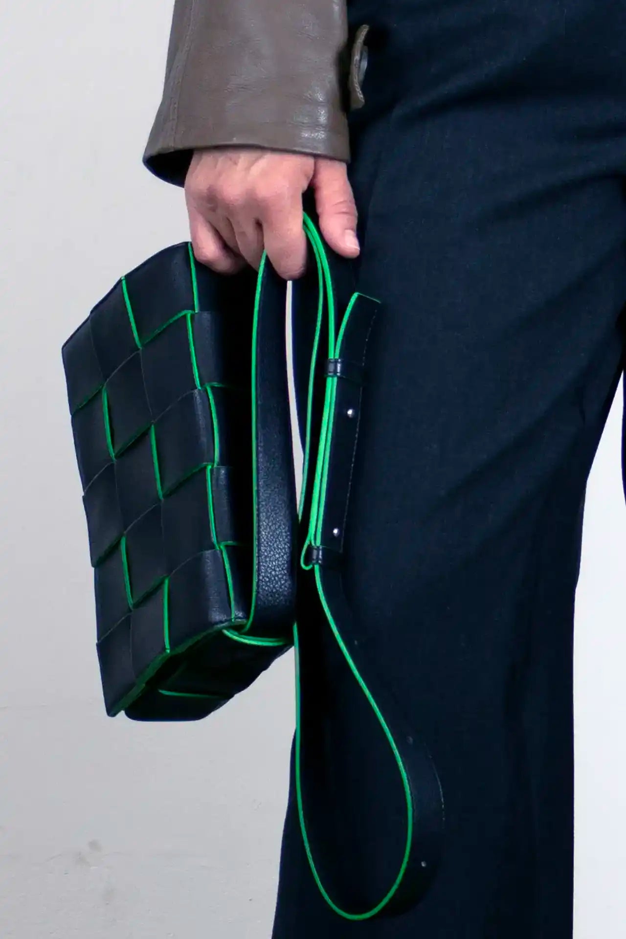 Bottega Veneta Cassette Bag- black/parakeet