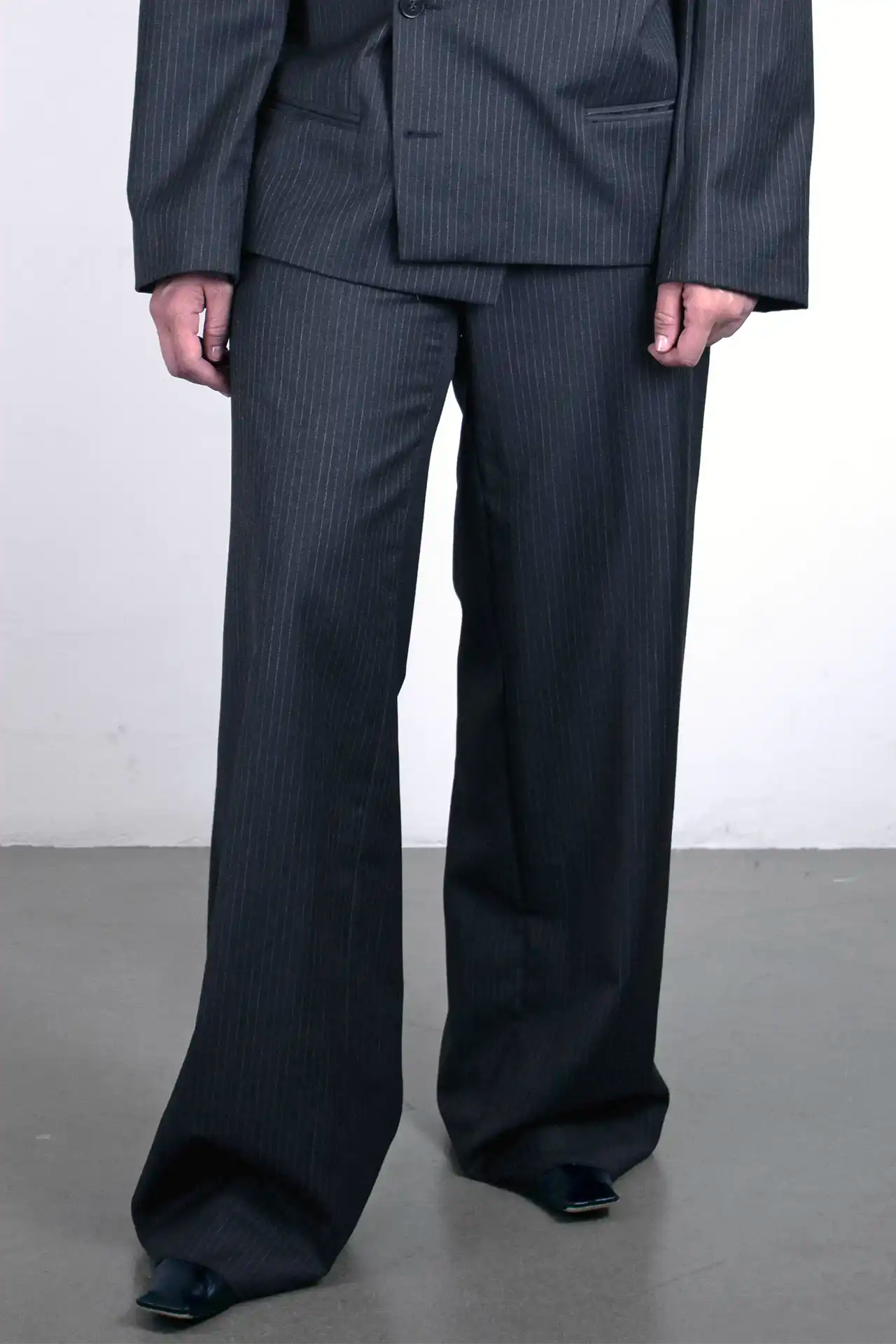 Trouser Straight Leg- grey pinstripe