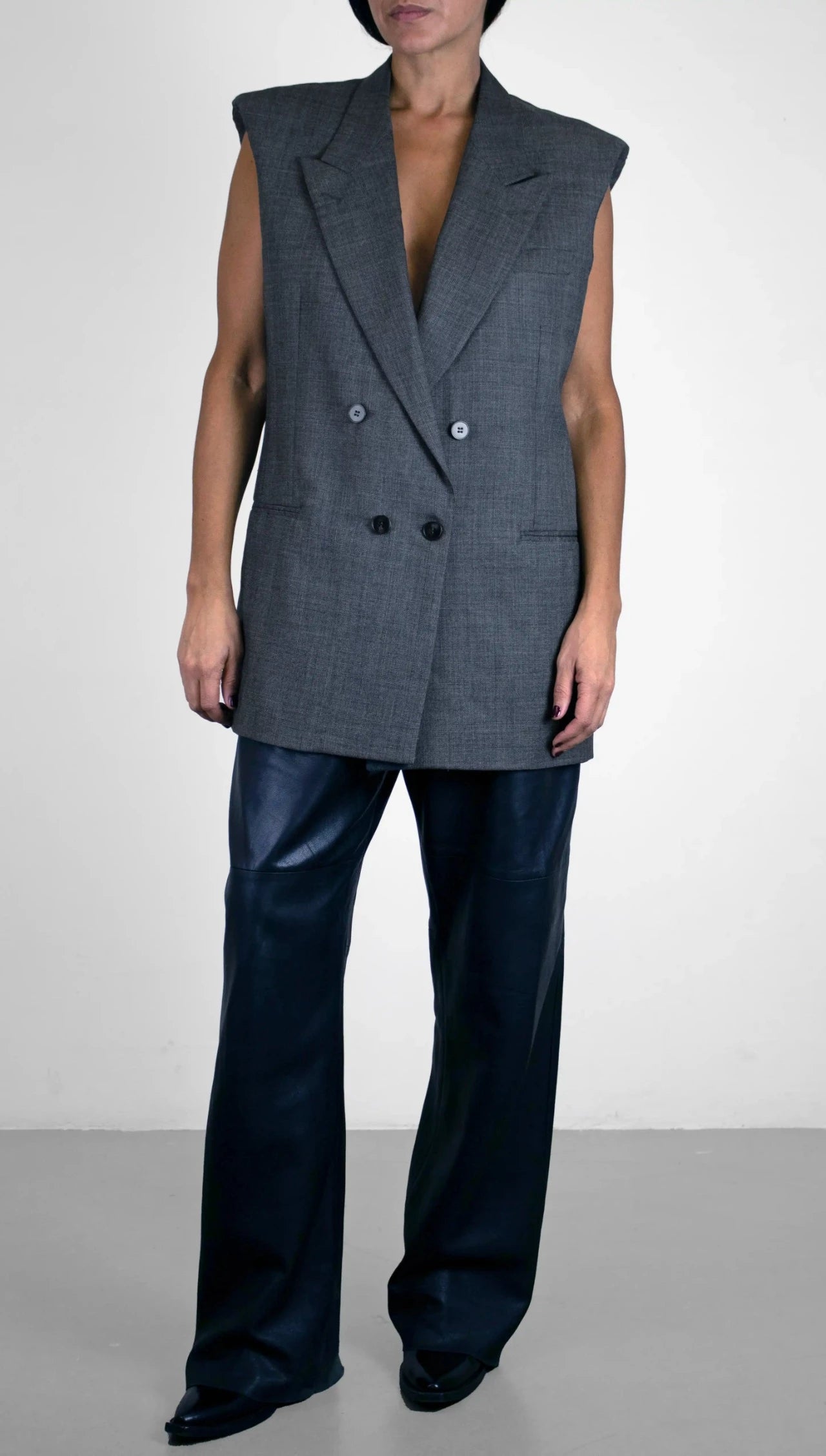 Vest Sharp Shoulder - dark grey