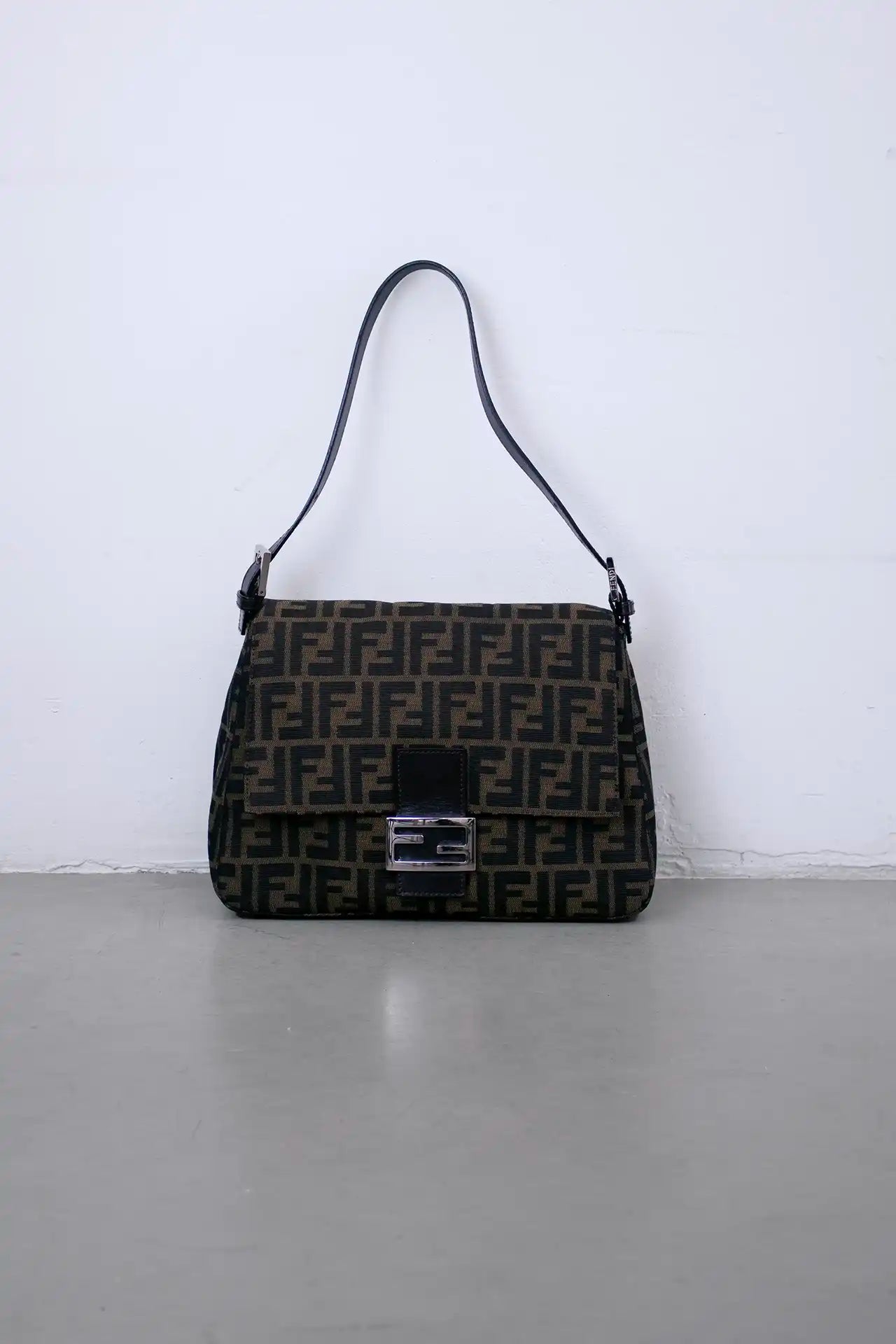 Fendi baguette clearance vintage price